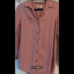 Old Navy pink chambray top